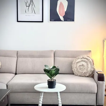 Apartment White Glove Wojska Polskiego